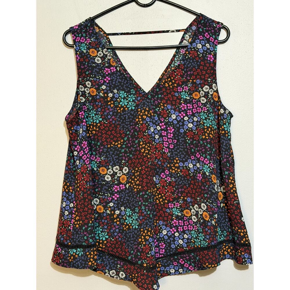 a.n.a New Approach Womens Large Floral Sleeveless V Neck Blouse Layered Hem Top